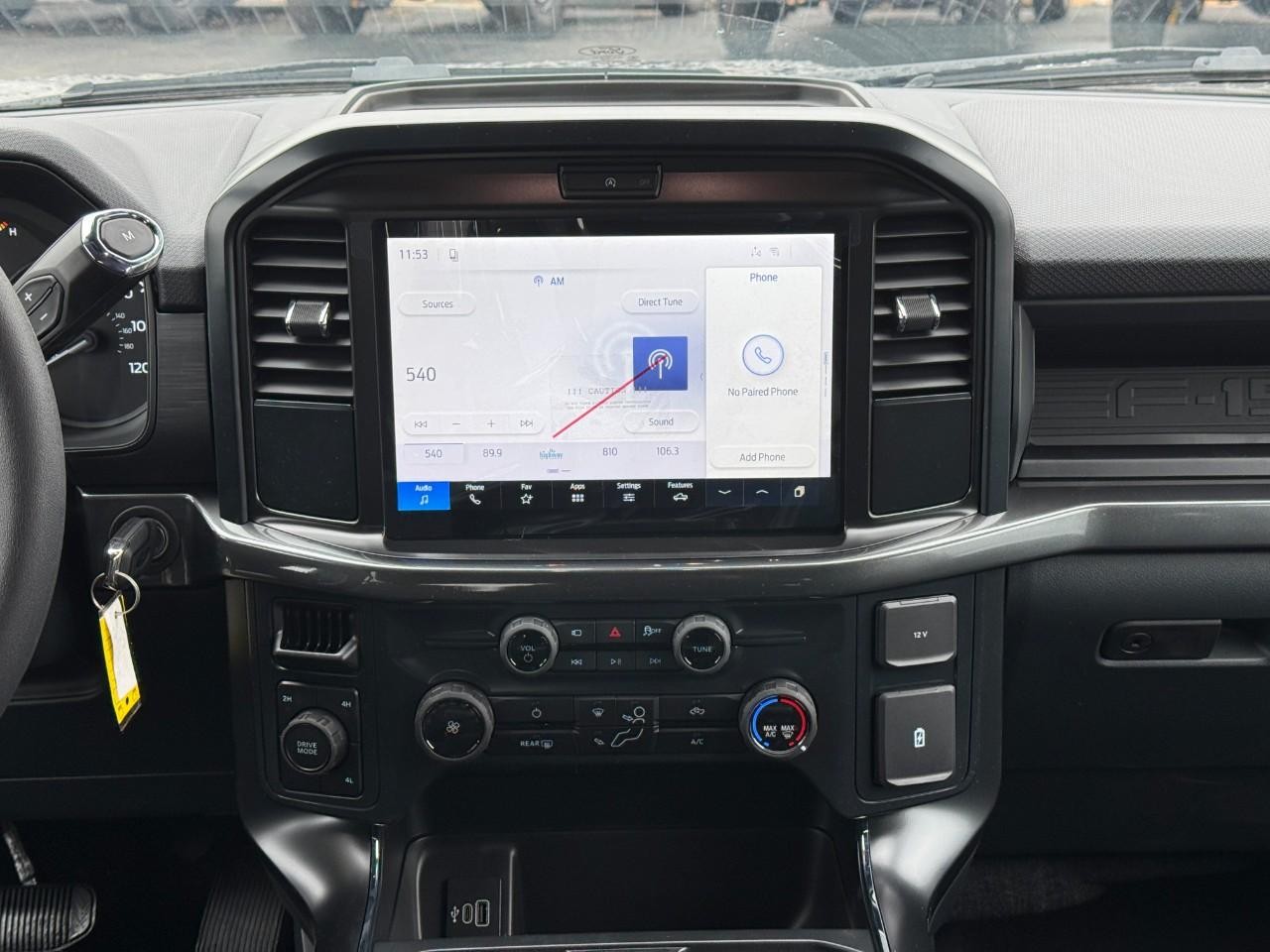 Ford F-150 Vehicle Full-screen Gallery Image 08