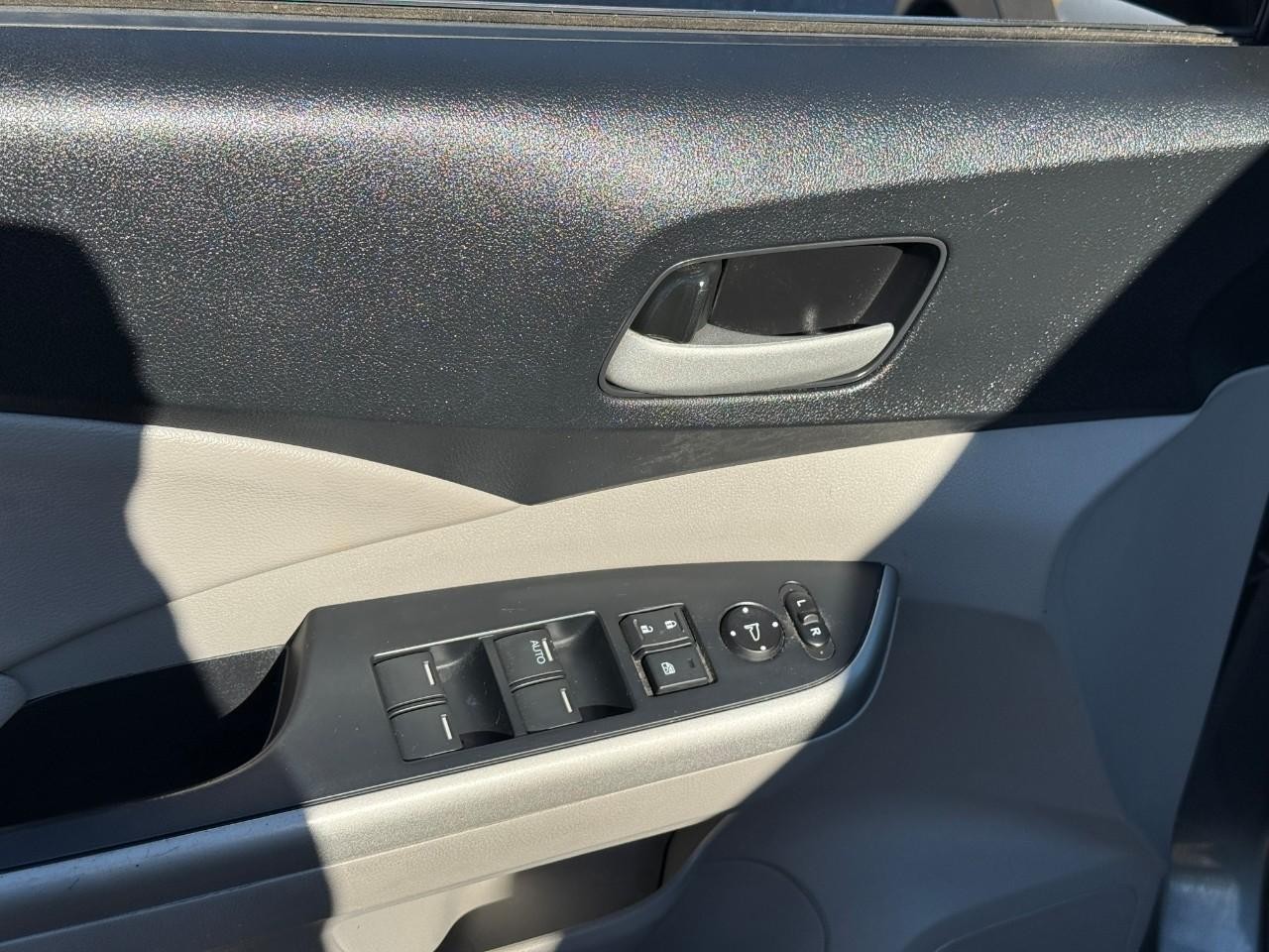 Honda CR-V Vehicle Full-screen Gallery Image 18