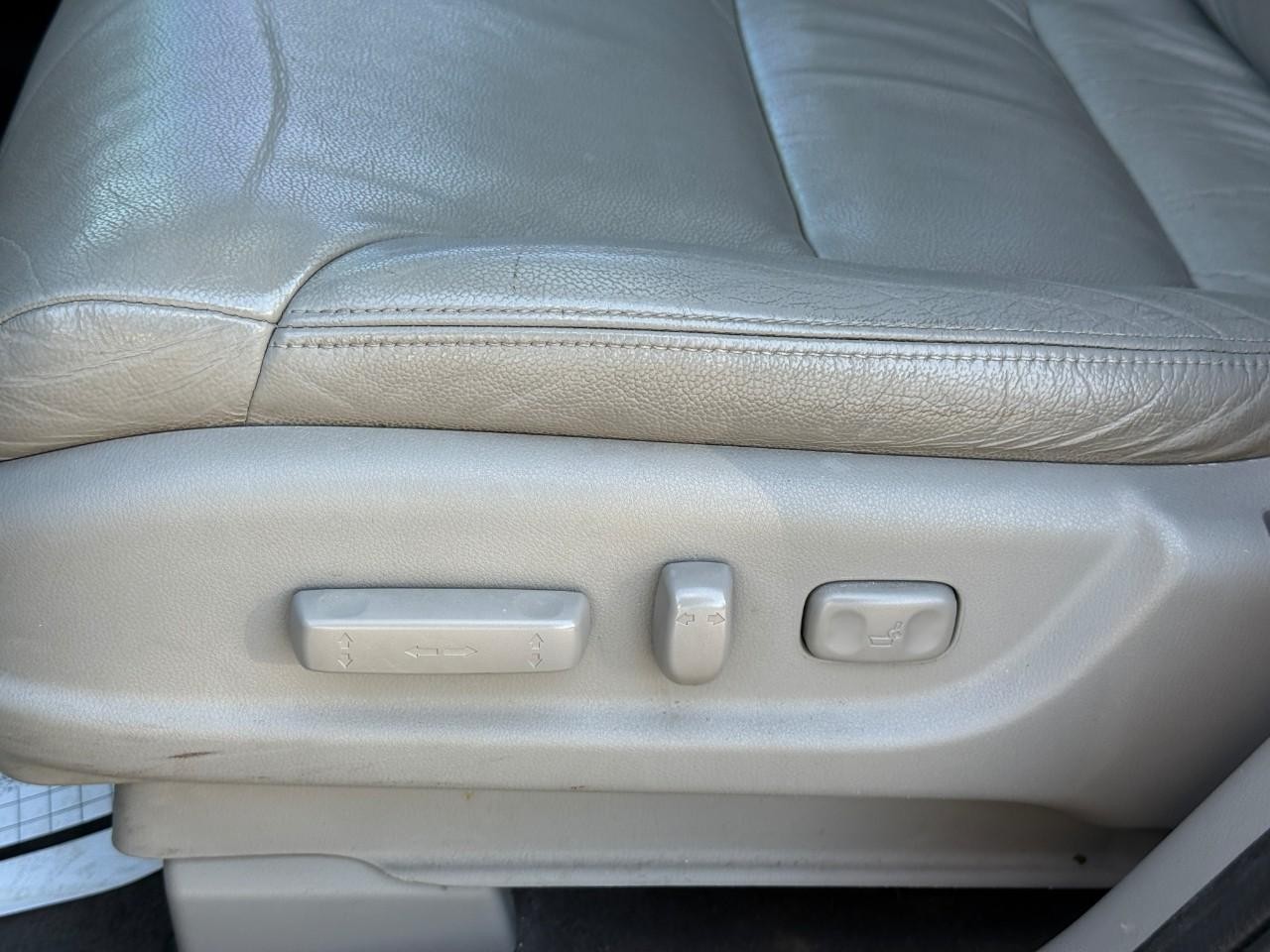 Honda CR-V Vehicle Full-screen Gallery Image 21