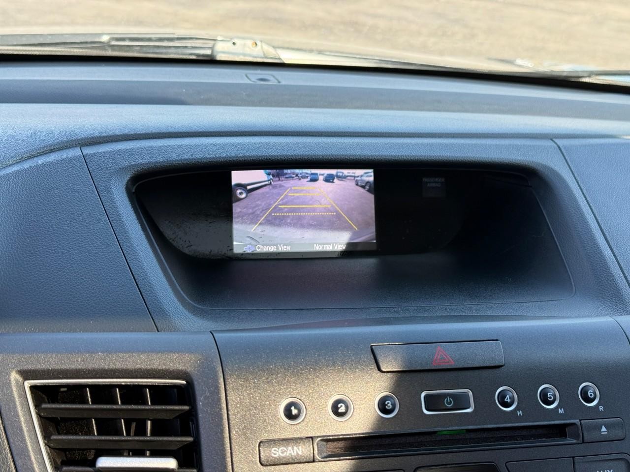 Honda CR-V Vehicle Full-screen Gallery Image 27