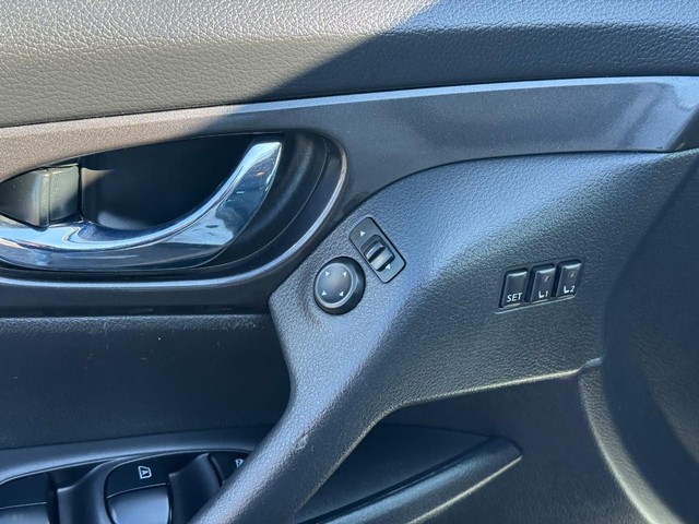 2020 Nissan Rogue SV - Photo 17