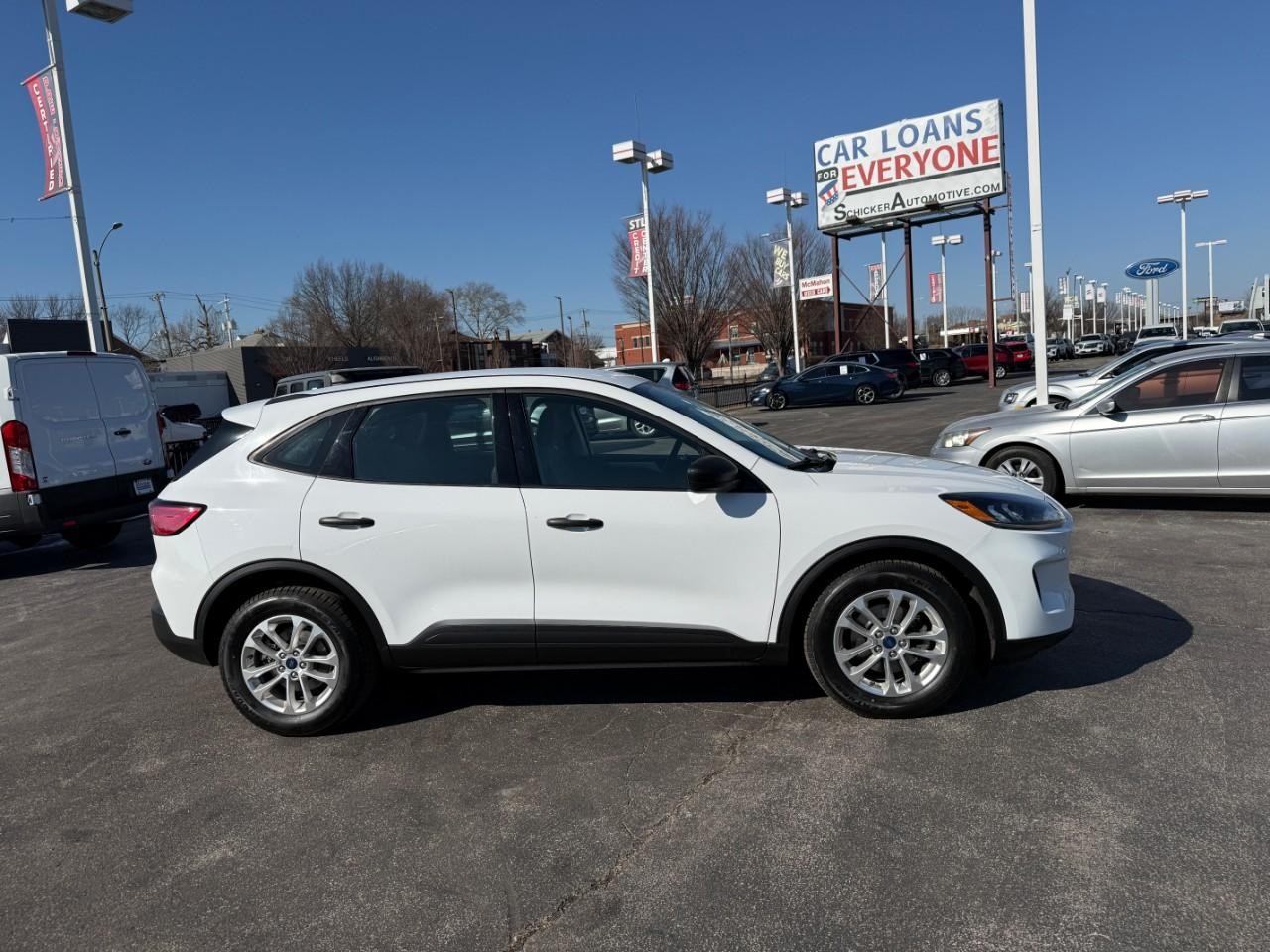 Ford Escape Vehicle Full-screen Gallery Image 05