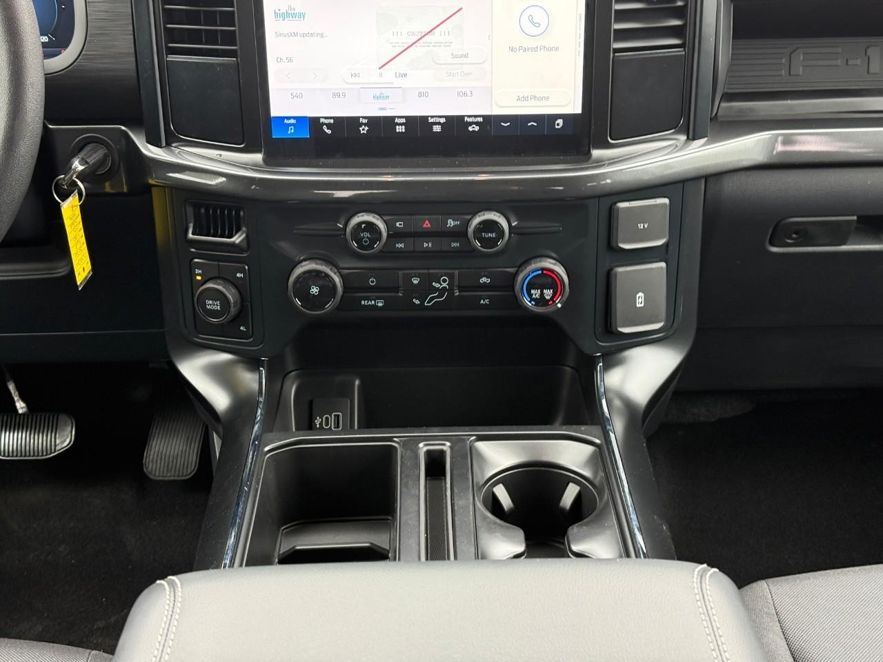 Ford F-150 Vehicle Full-screen Gallery Image 09