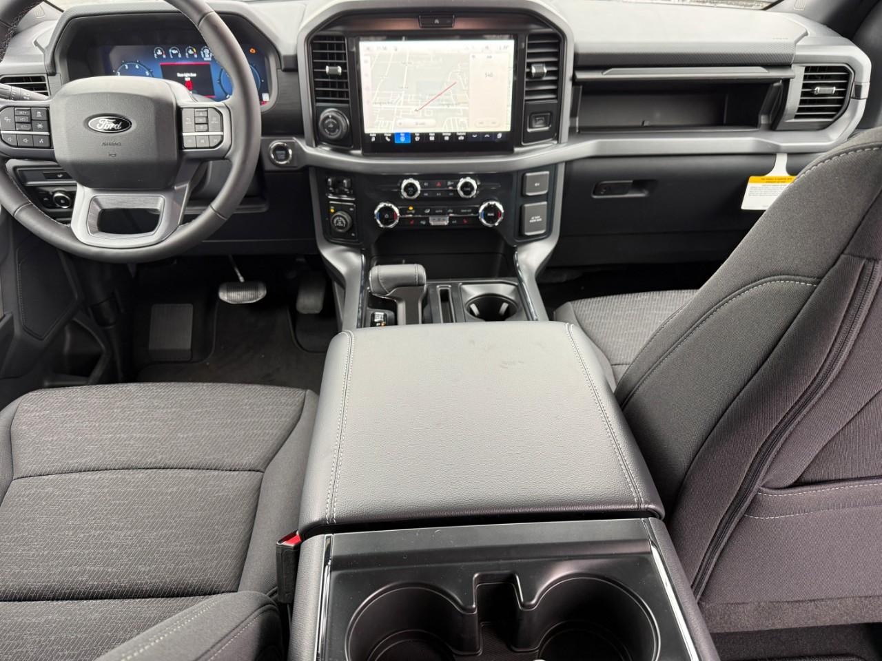 Ford F-150 Vehicle Full-screen Gallery Image 06