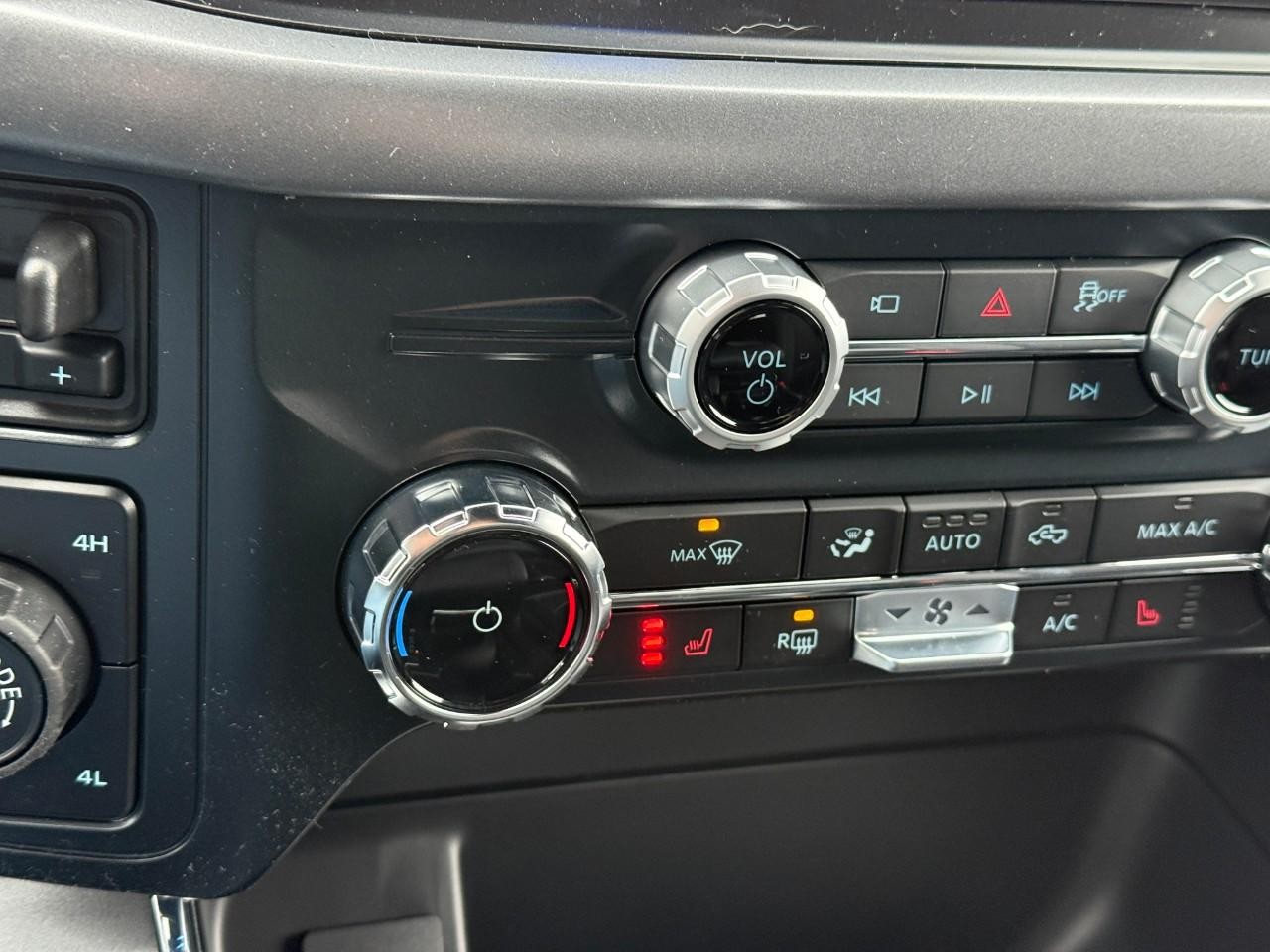 Ford F-150 Vehicle Full-screen Gallery Image 15