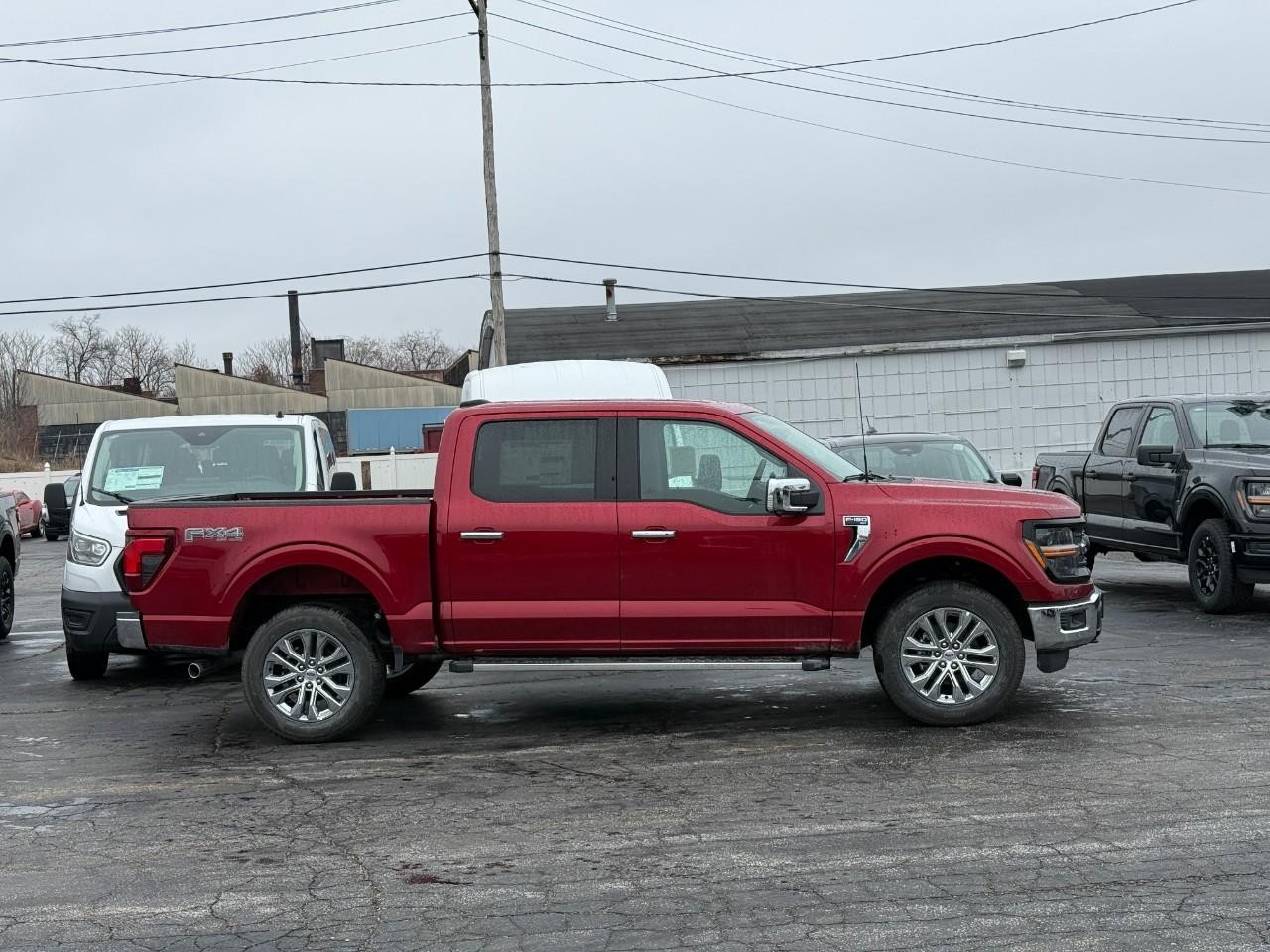 Ford F-150 Vehicle Full-screen Gallery Image 02