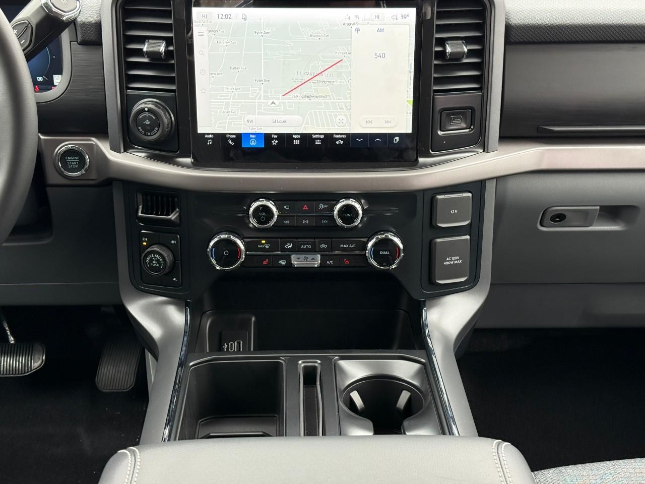 Ford F-150 Vehicle Full-screen Gallery Image 09