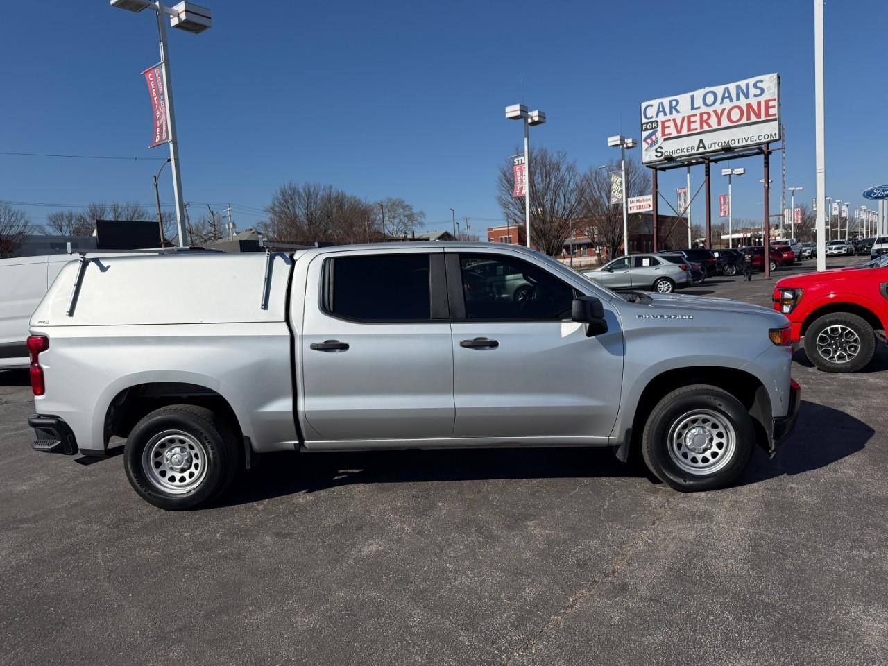 Chevrolet Silverado 1500 Vehicle Full-screen Gallery Image 05