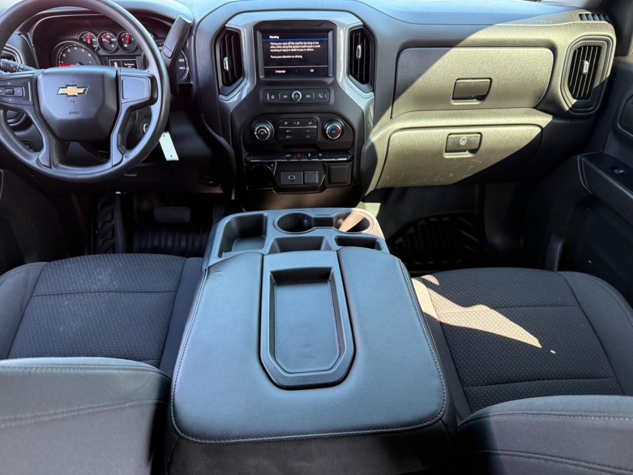 Chevrolet Silverado 1500 Vehicle Full-screen Gallery Image 10