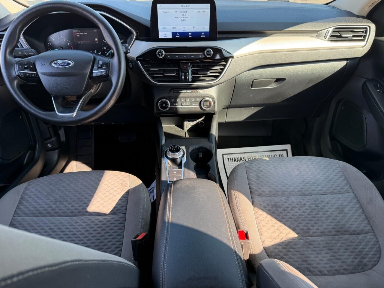 Ford Escape Vehicle Full-screen Gallery Image 11