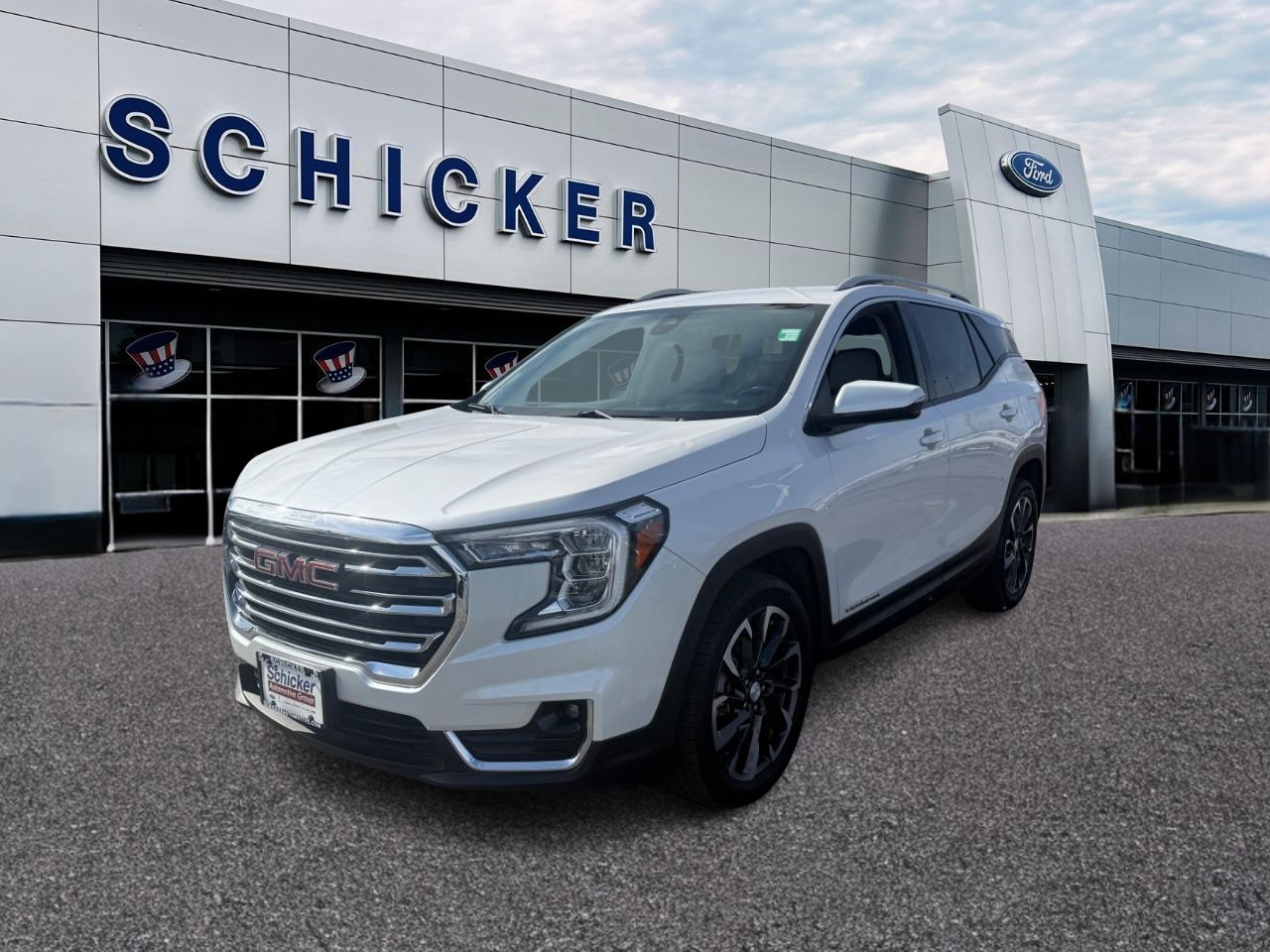 GMC Terrain Vehicle Full-screen Gallery Image 04