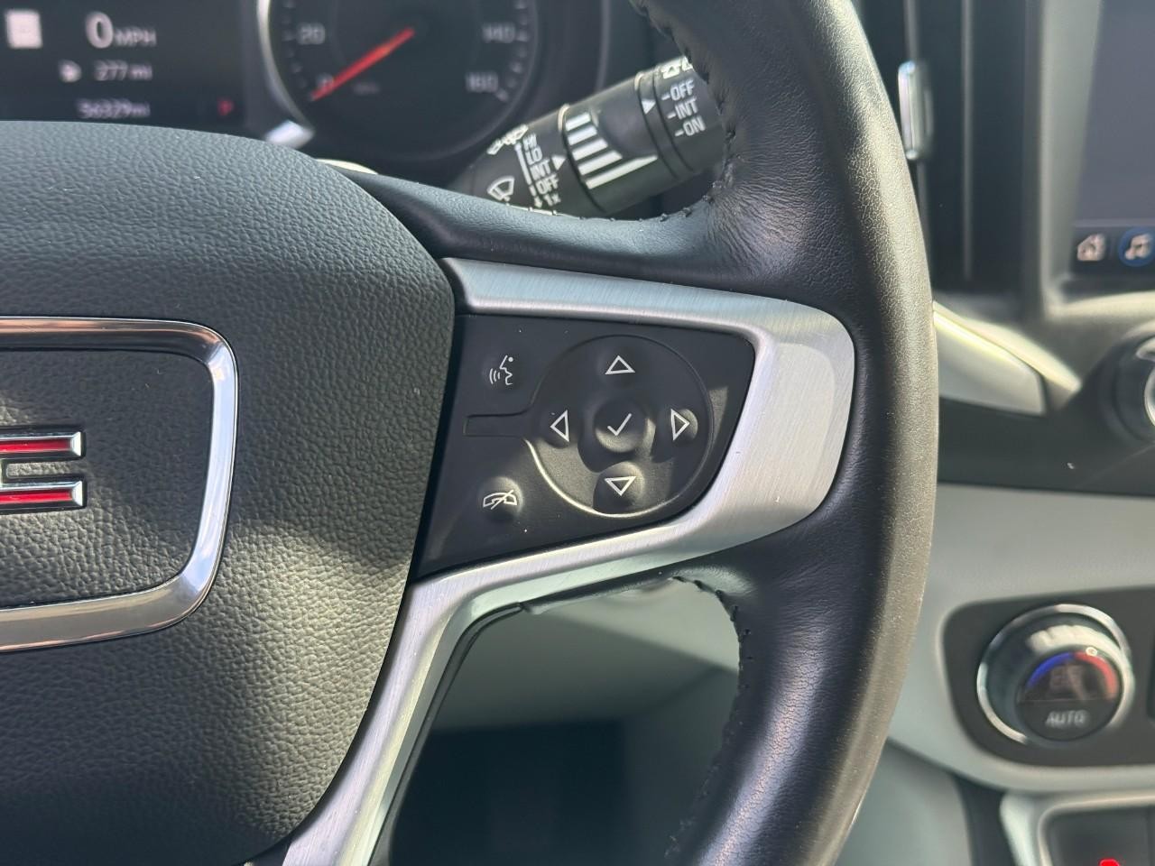 GMC Terrain Vehicle Full-screen Gallery Image 19