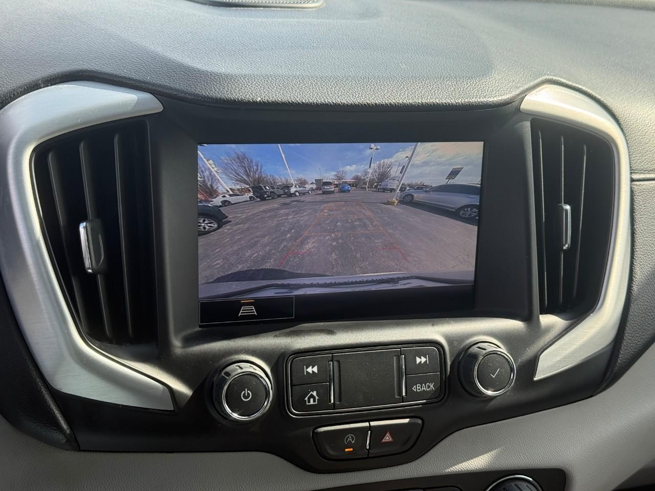 GMC Terrain Vehicle Full-screen Gallery Image 21