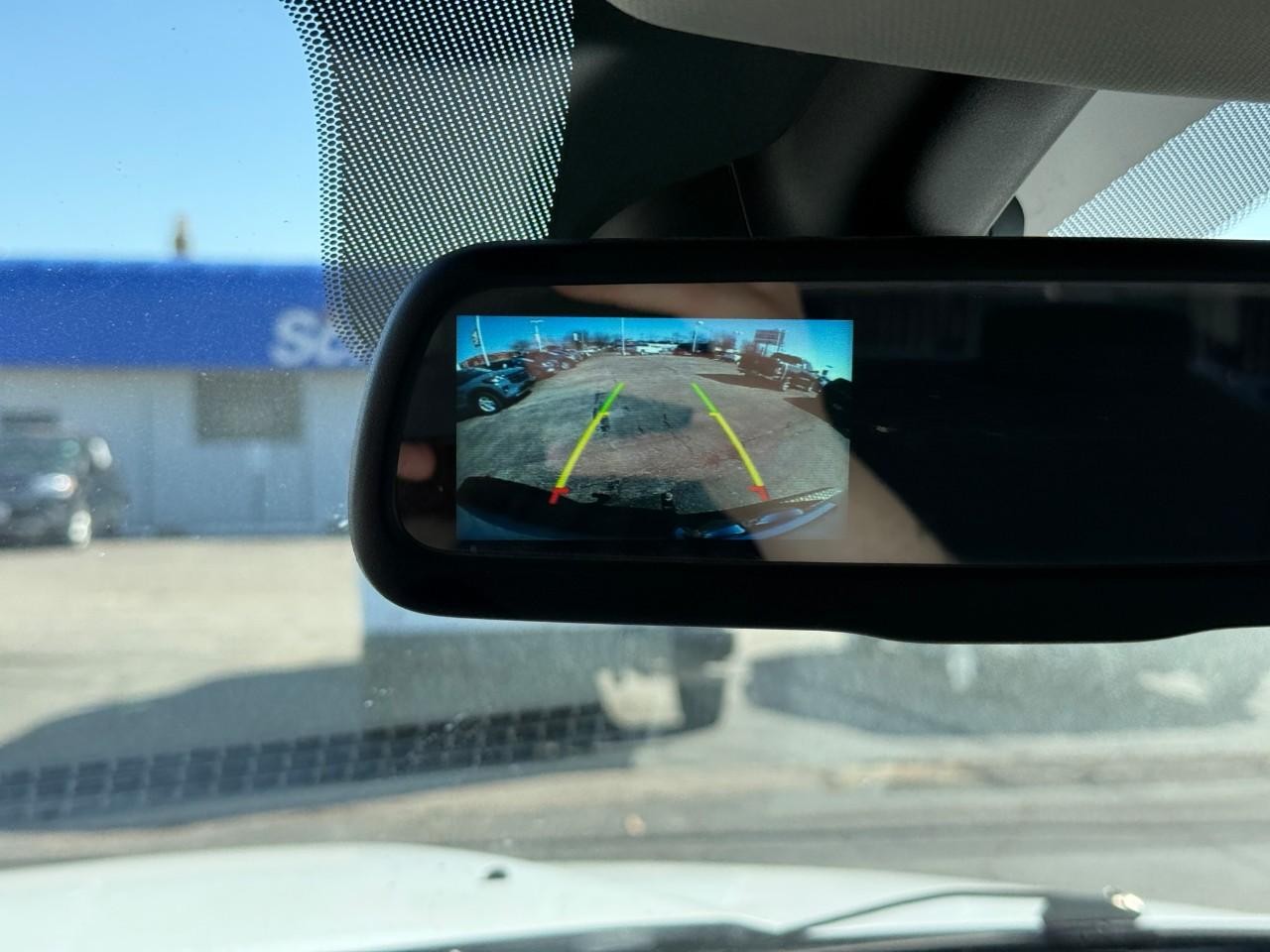 Ram 1500 Classic Vehicle Full-screen Gallery Image 17