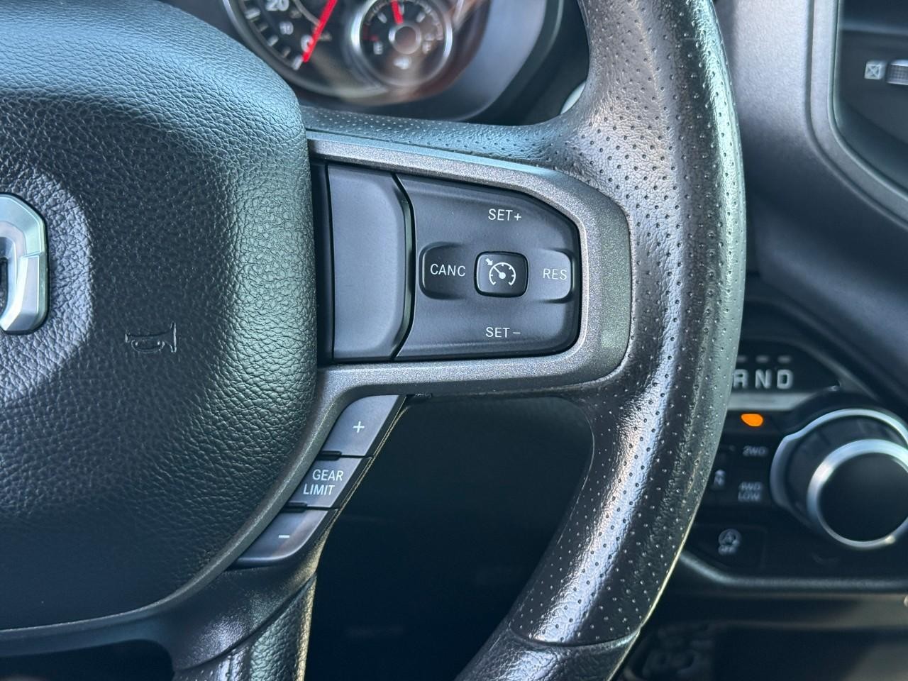 Ram 1500 Vehicle Full-screen Gallery Image 16