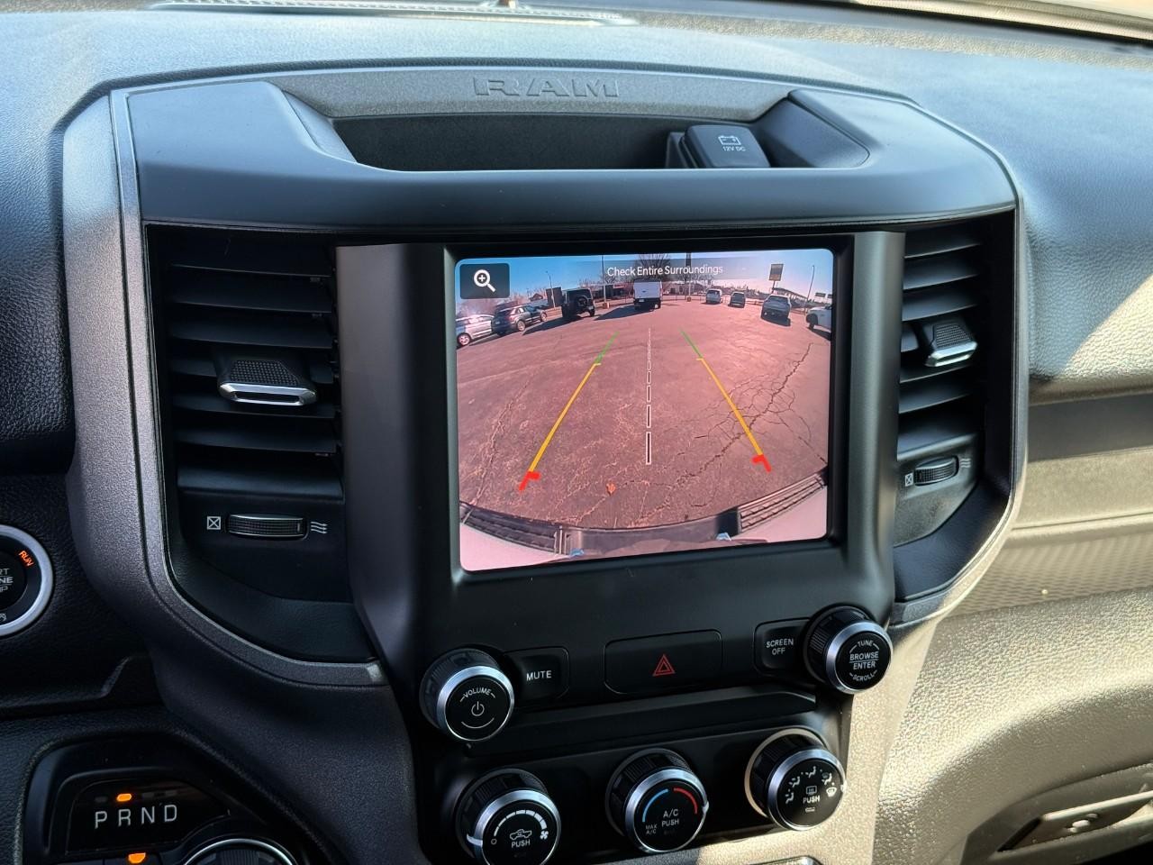 Ram 1500 Vehicle Full-screen Gallery Image 20