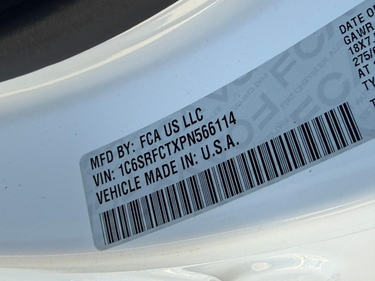 Ram 1500 Vehicle Full-screen Gallery Image 21