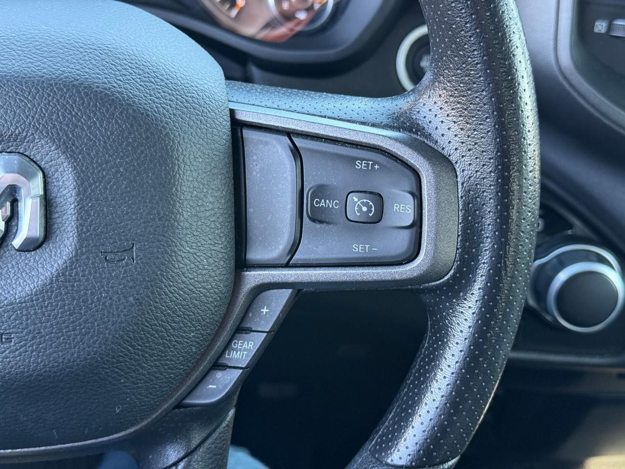 Ram 1500 Vehicle Full-screen Gallery Image 19