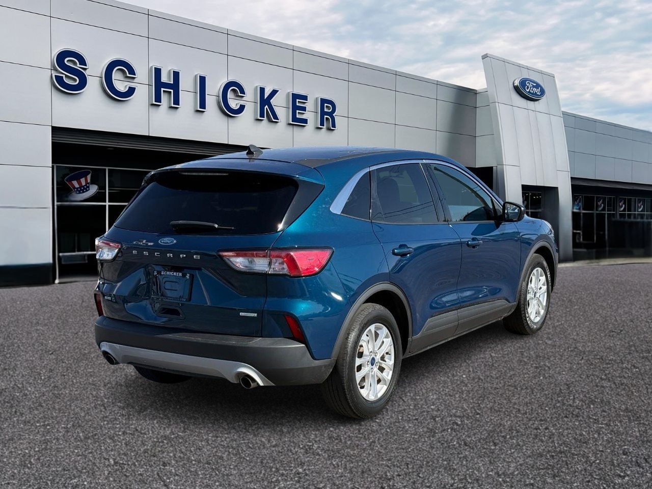 Ford Escape Vehicle Full-screen Gallery Image 02