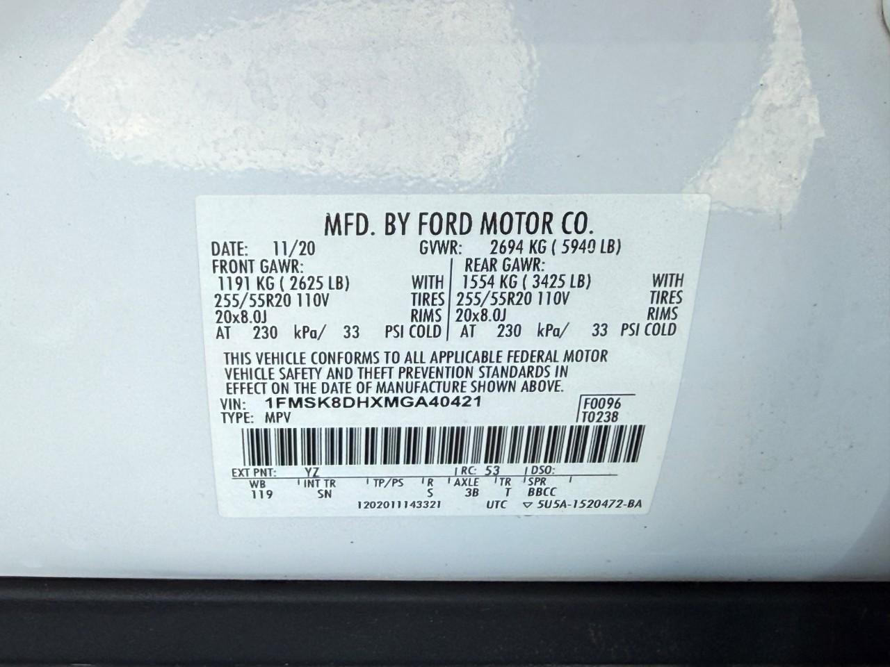 Ford Explorer Vehicle Full-screen Gallery Image 26