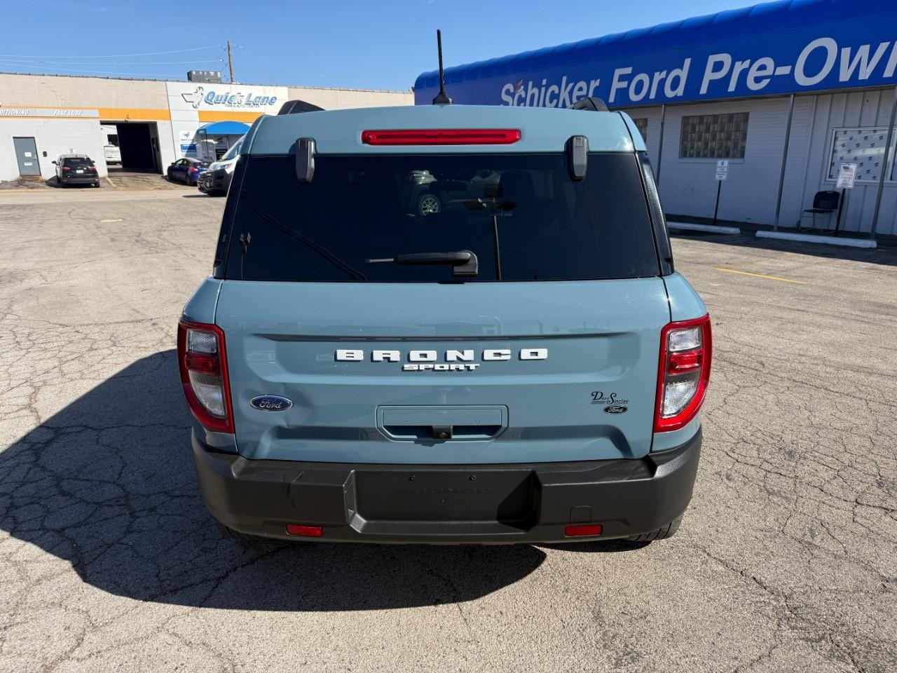 Ford Bronco Sport Vehicle Full-screen Gallery Image 08