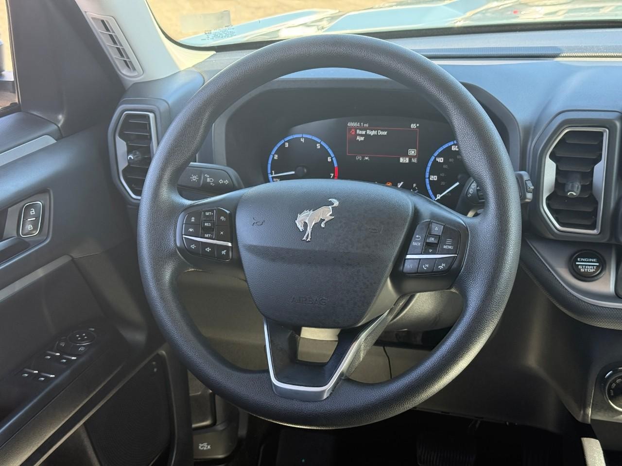 Ford Bronco Sport Vehicle Full-screen Gallery Image 12