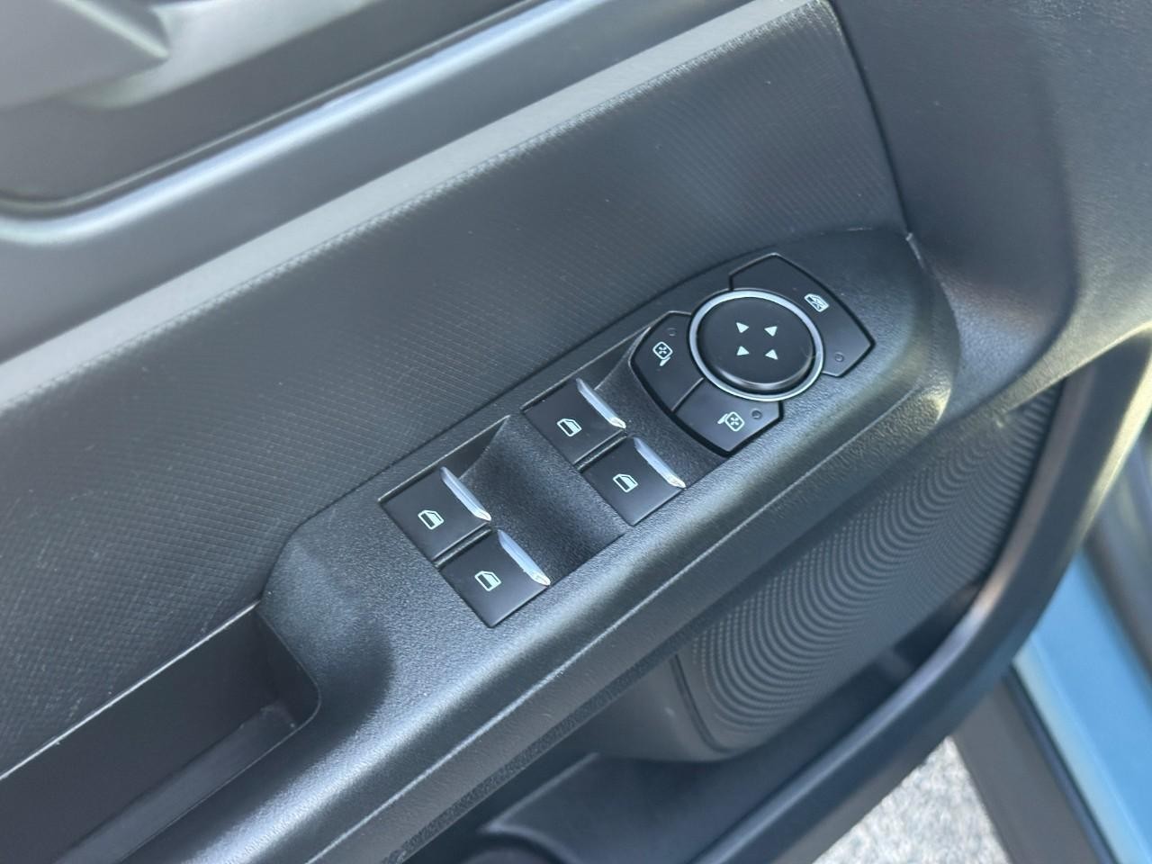 Ford Bronco Sport Vehicle Full-screen Gallery Image 17