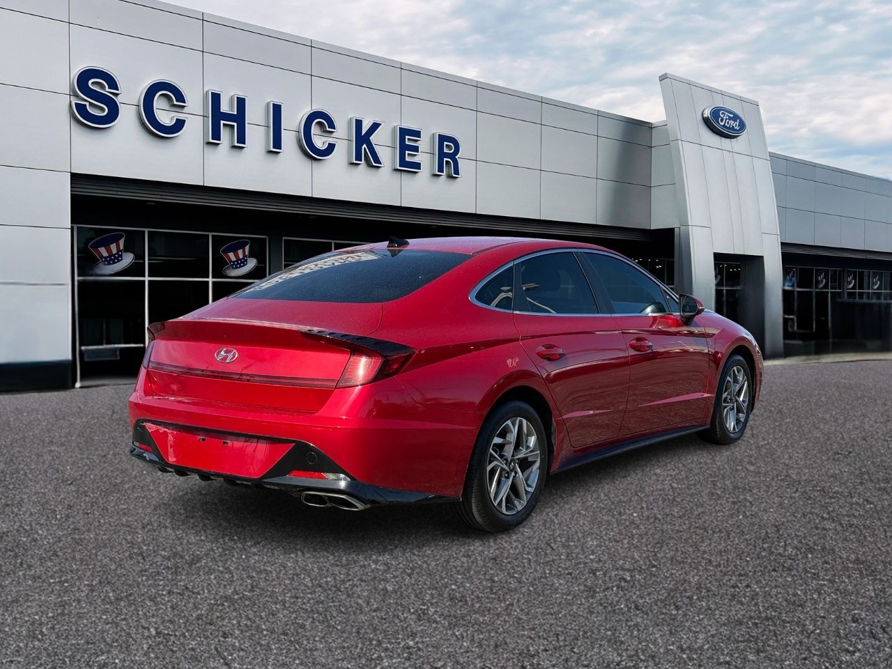 Hyundai Sonata Vehicle Full-screen Gallery Image 02