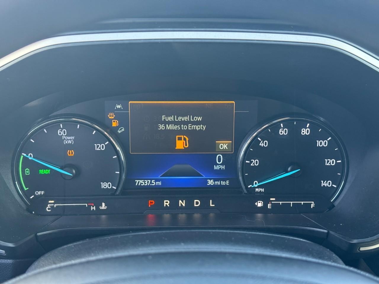 Ford Escape Vehicle Full-screen Gallery Image 22