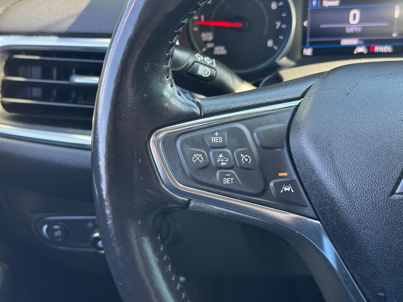 Chevrolet Equinox Vehicle Full-screen Gallery Image 18