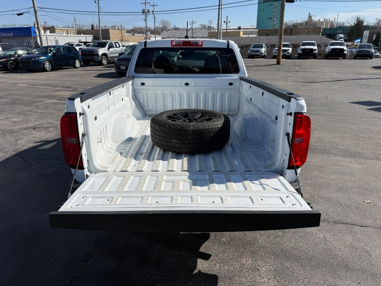 Chevrolet Colorado Vehicle Full-screen Gallery Image 06