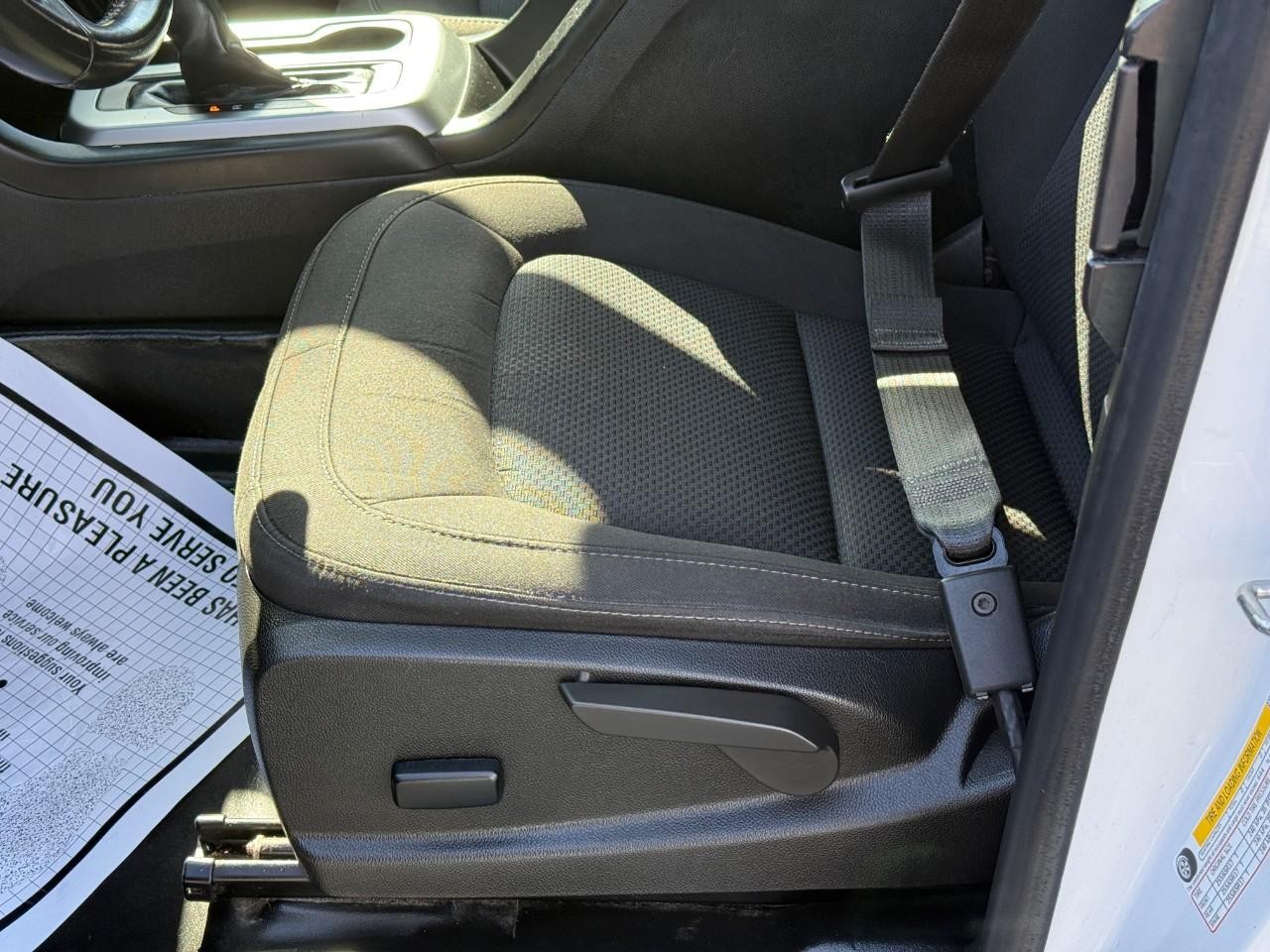 Chevrolet Colorado Vehicle Full-screen Gallery Image 14