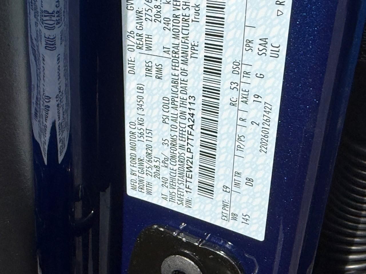 Ford F-150 Vehicle Full-screen Gallery Image 16