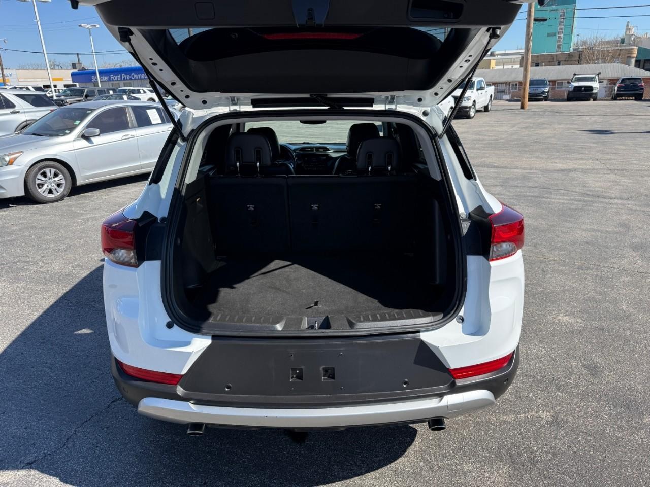 Chevrolet TrailBlazer Vehicle Full-screen Gallery Image 08