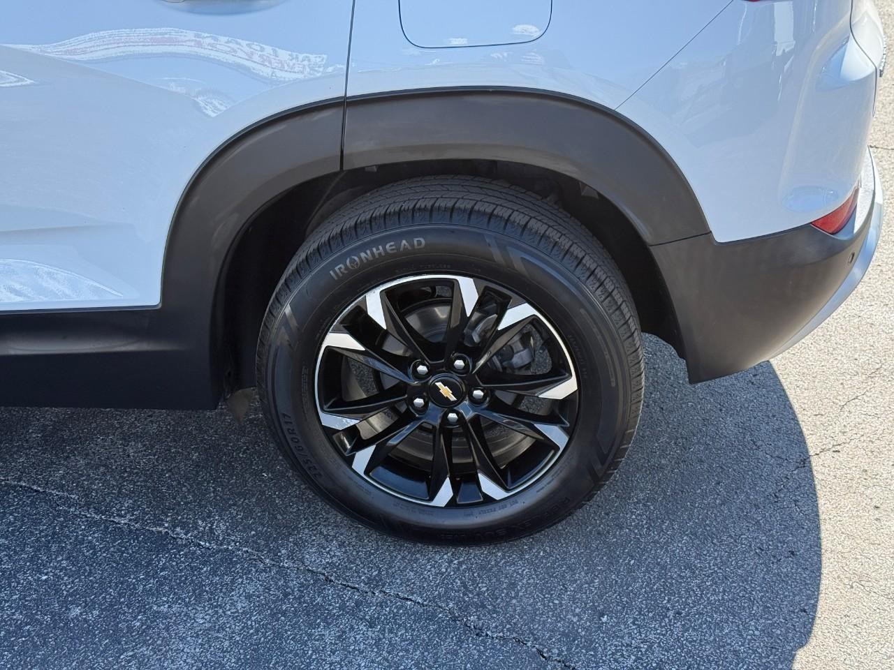 Chevrolet TrailBlazer Vehicle Full-screen Gallery Image 09