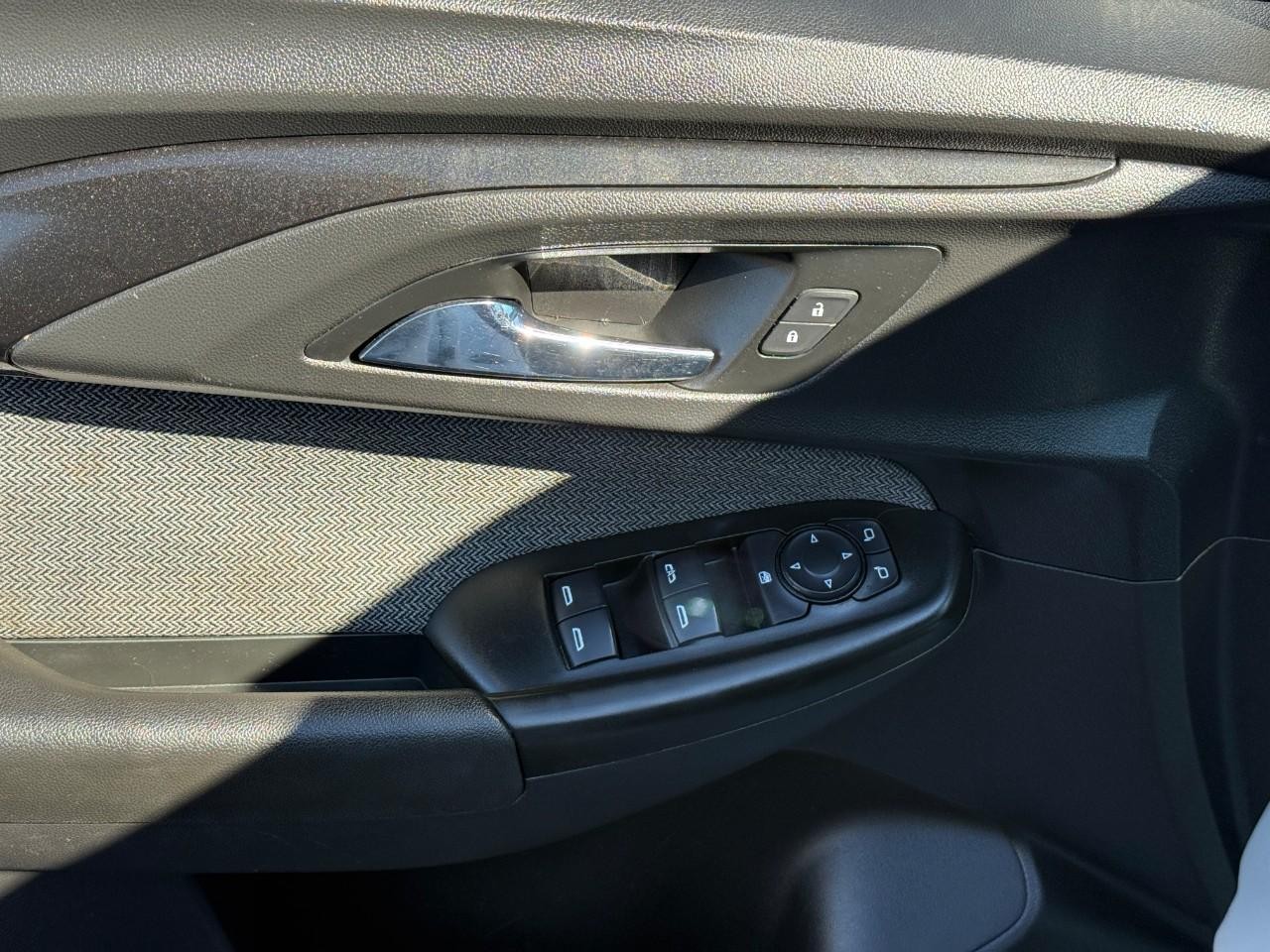 Chevrolet TrailBlazer Vehicle Full-screen Gallery Image 16