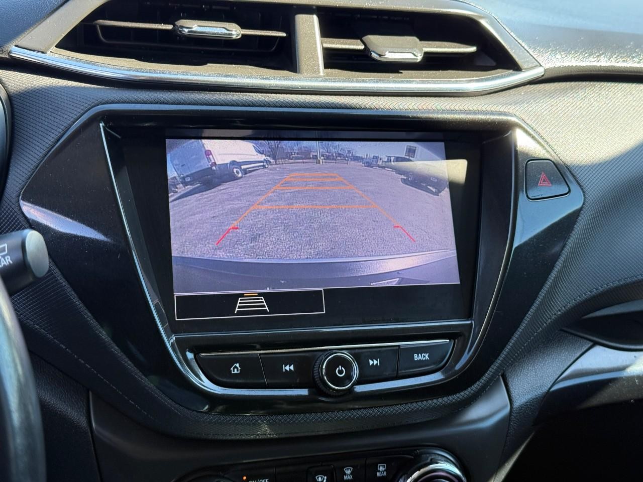 Chevrolet TrailBlazer Vehicle Full-screen Gallery Image 24