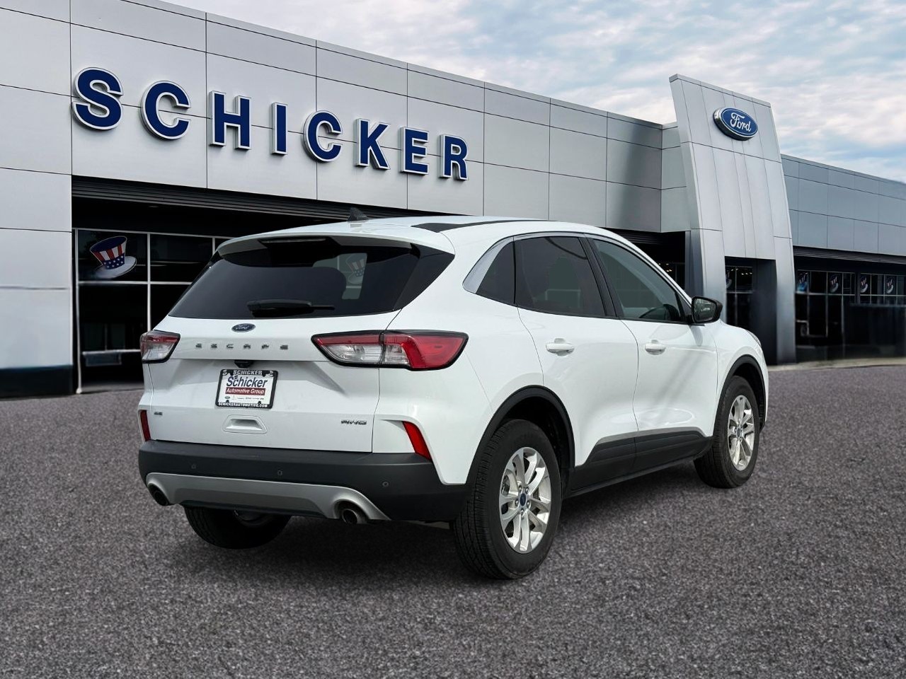 Ford Escape Vehicle Full-screen Gallery Image 02