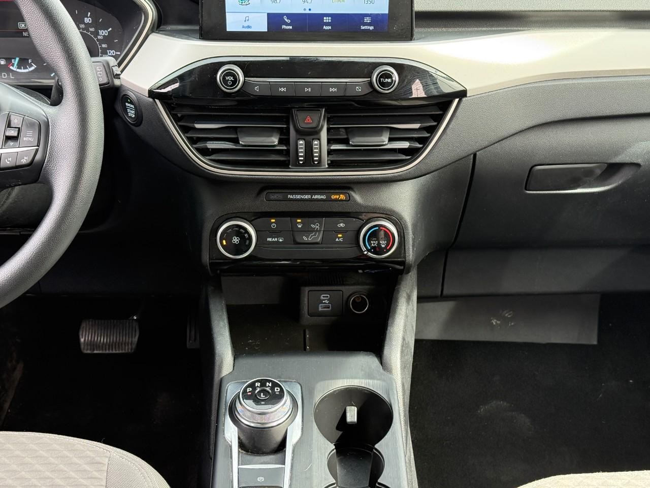 Ford Escape Vehicle Full-screen Gallery Image 14