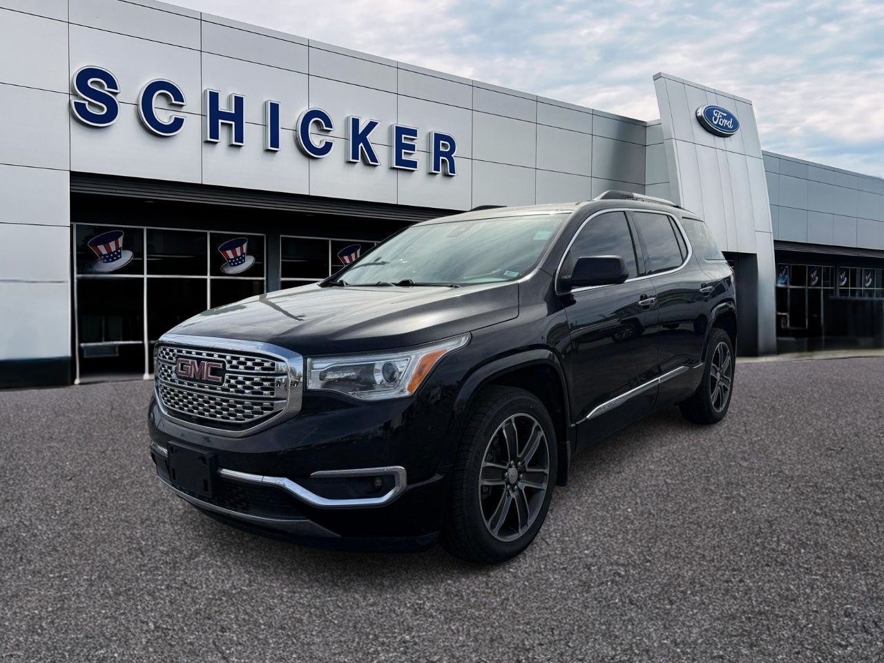 GMC Acadia Vehicle Full-screen Gallery Image 04