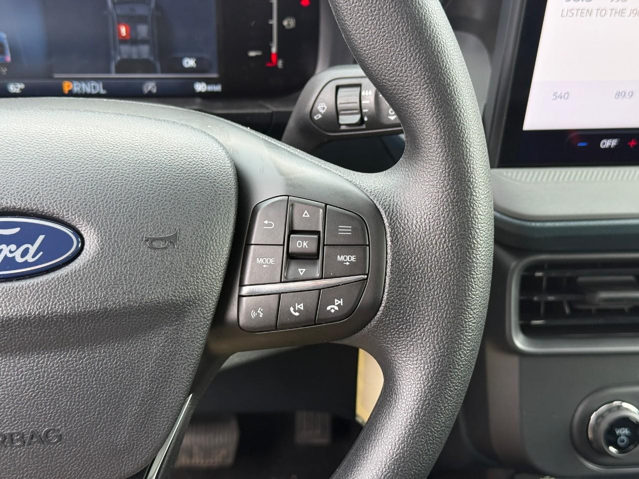 Ford Maverick Vehicle Full-screen Gallery Image 09