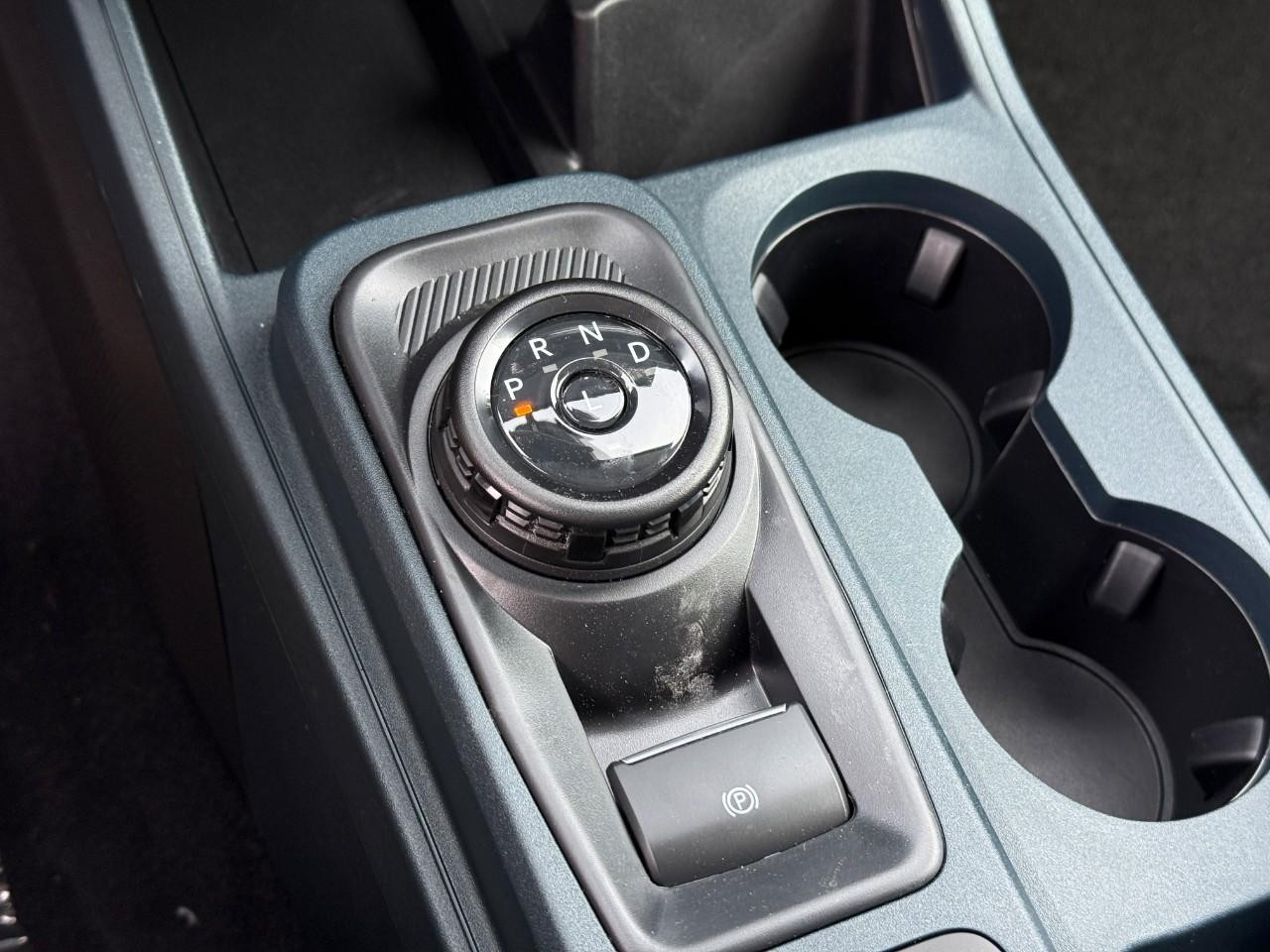 Ford Maverick Vehicle Full-screen Gallery Image 10