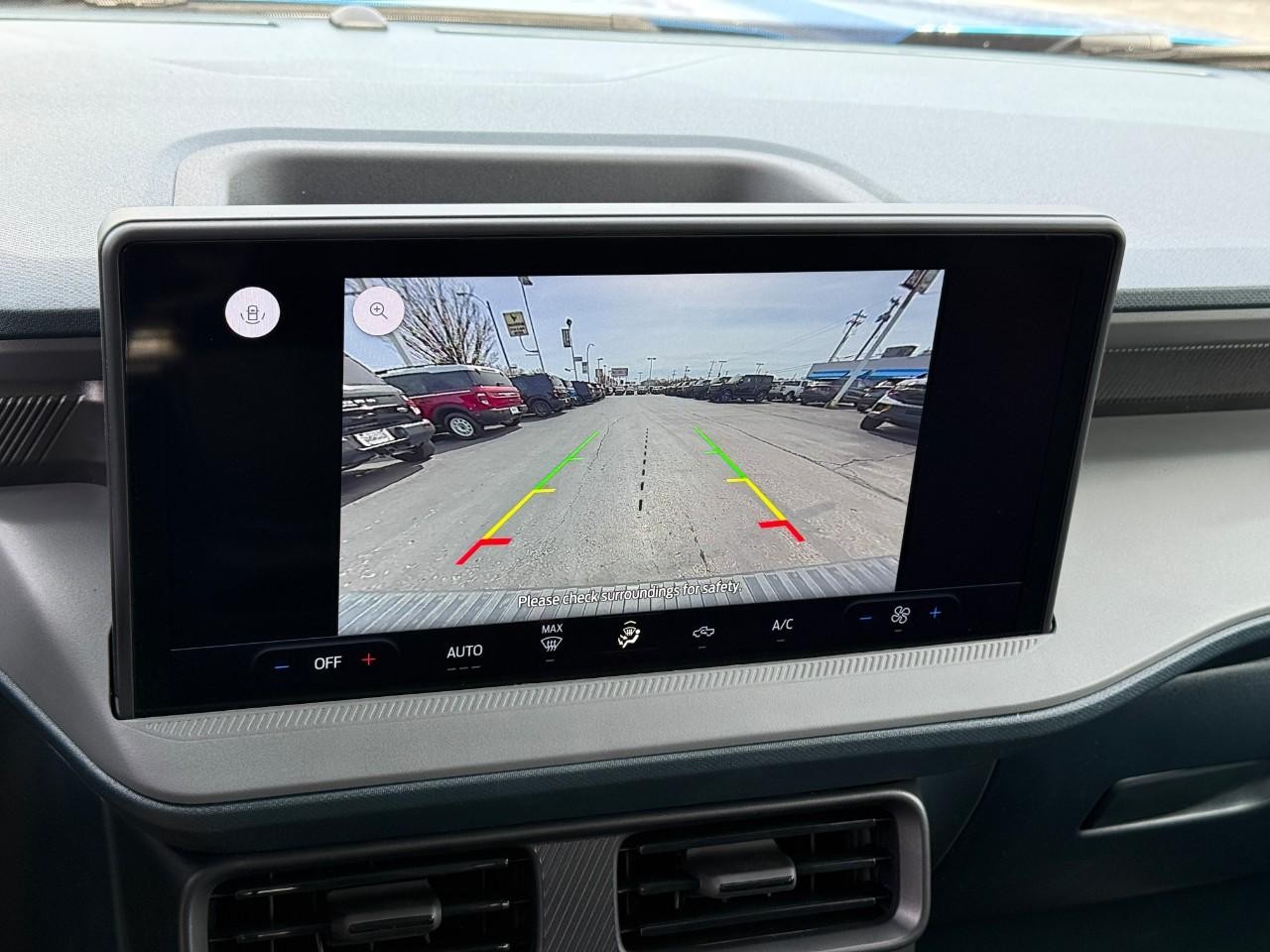 Ford Maverick Vehicle Full-screen Gallery Image 13