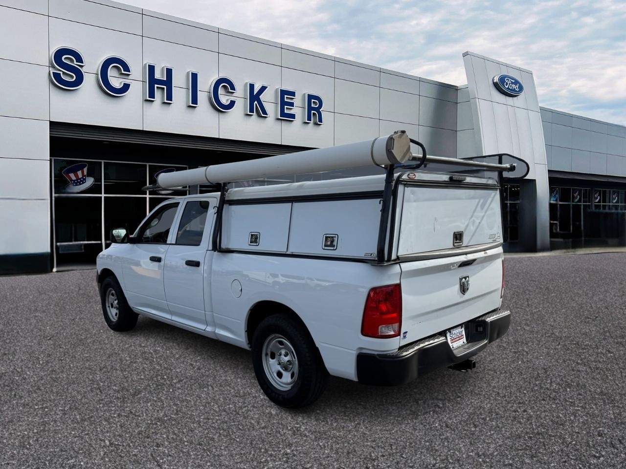 Ram 1500 Vehicle Full-screen Gallery Image 03