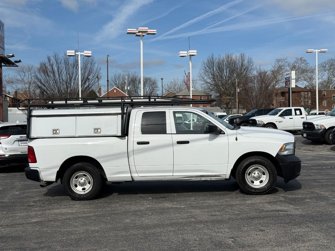 Ram 1500 Vehicle Full-screen Gallery Image 05