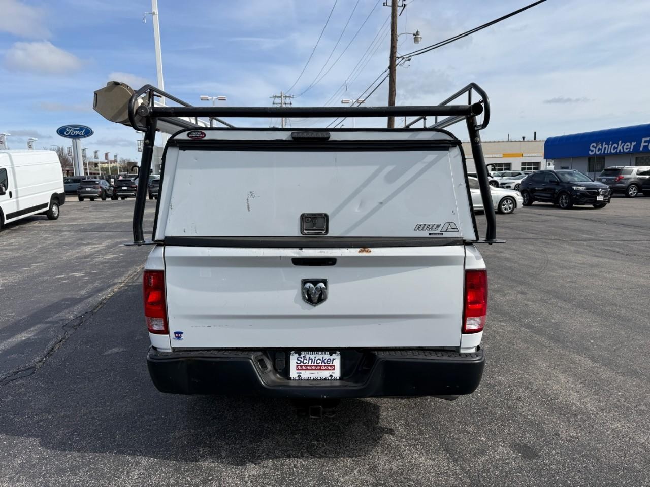 Ram 1500 Vehicle Full-screen Gallery Image 08