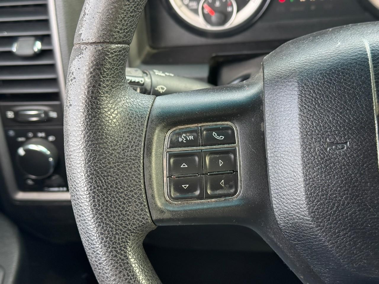 Ram 1500 Vehicle Full-screen Gallery Image 13