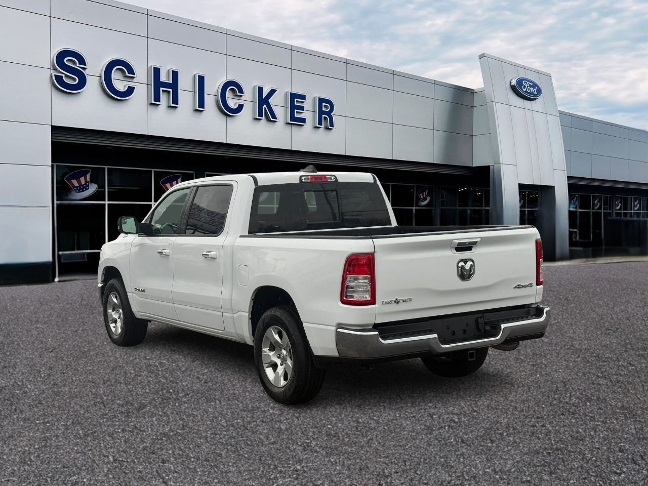 Ram 1500 Vehicle Full-screen Gallery Image 03