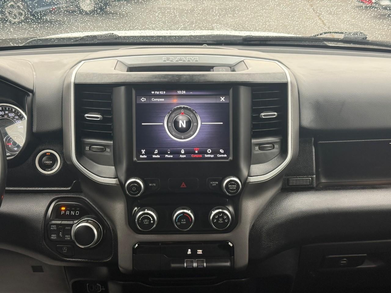 Ram 1500 Vehicle Full-screen Gallery Image 13