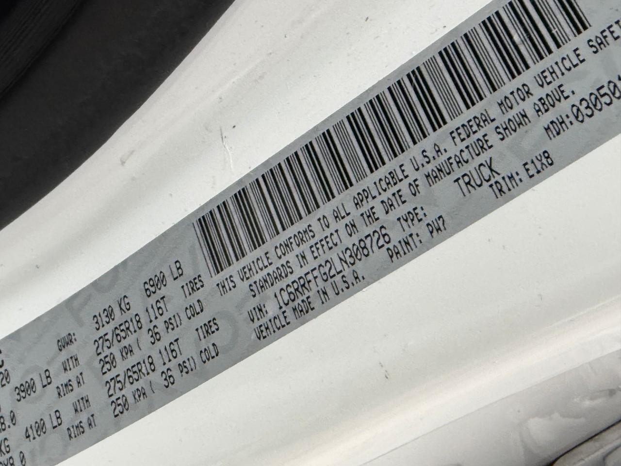 Ram 1500 Vehicle Full-screen Gallery Image 22